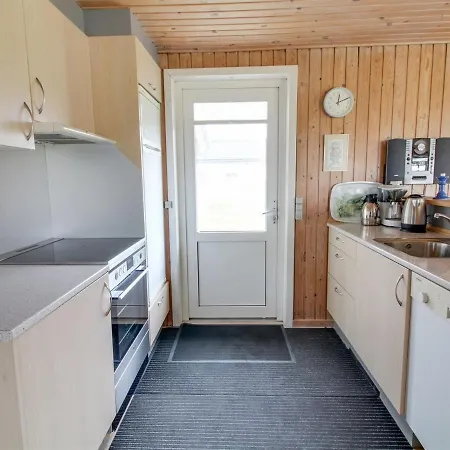 Bera - 250m From The Sea By Interhome