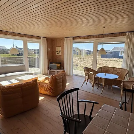 Bera - 250m From The Sea By Interhome Feriehus *